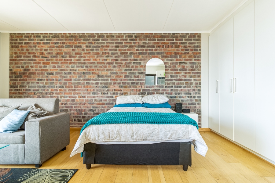 1 Bedroom Property for Sale in Woodstock Western Cape